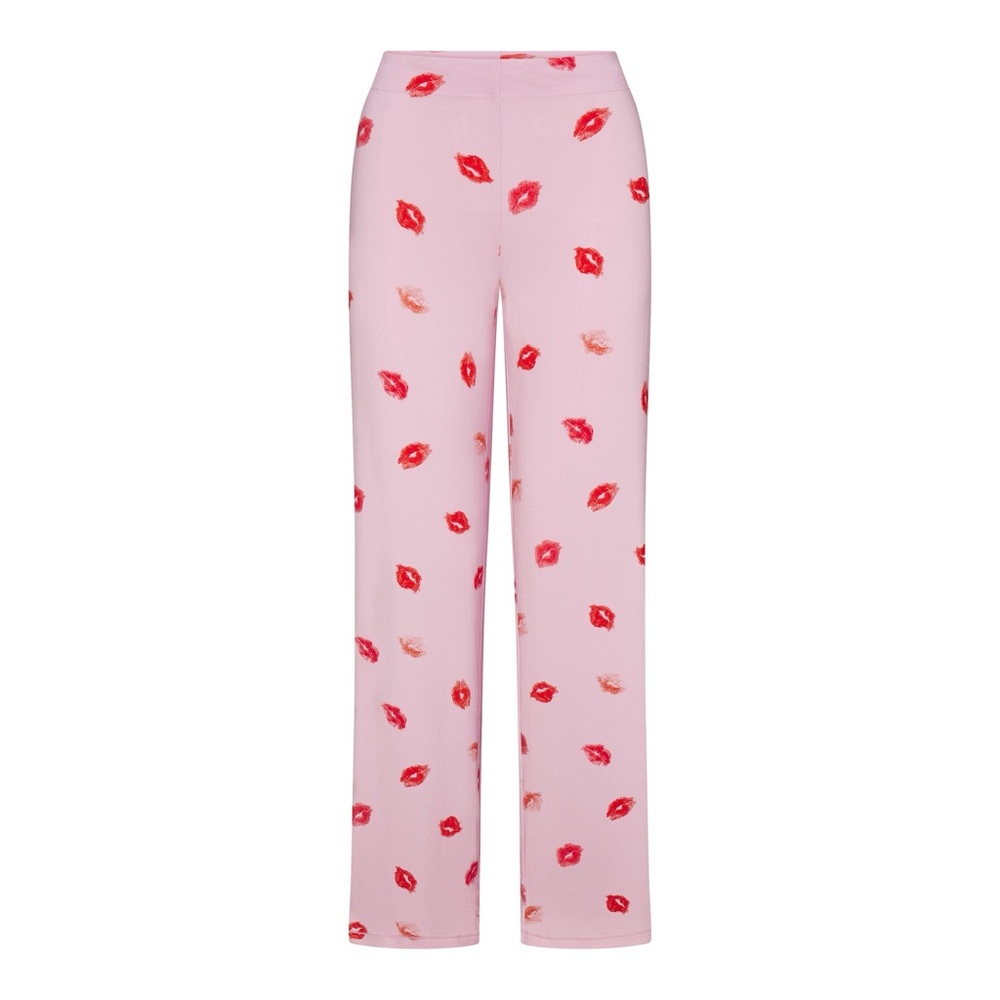 Skims cherry blossom lipstick pajama sleep set - Picture 7 of 7